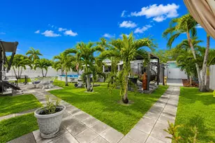 117 SW 6th St, Hallandale Beach, FL 33009 - Photo 23