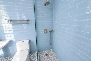 3025 Indian Creek Dr, Miami Beach, FL 33140 - Photo 9
