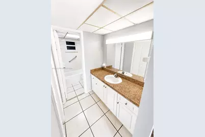 2400 NW 16th St Rd #407, Miami, FL 33125 - Photo 13