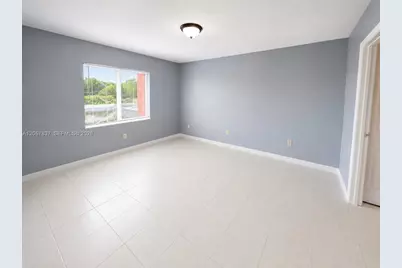 2400 NW 16th St Rd #407, Miami, FL 33125 - Photo 7