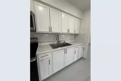 1816 NW 25th Ter, Fort Lauderdale, FL 33311 - Photo 13