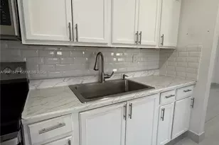 1816 NW 25th Terrace, Fort Lauderdale, FL 33311 - Photo 13