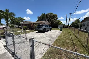 3202 NW 182nd St, Miami Gardens, FL 33056 - Photo 5