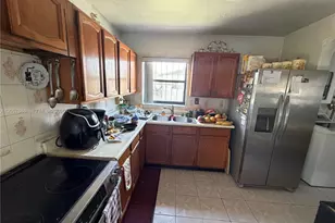 3202 NW 182nd St, Miami Gardens, FL 33056 - Photo 13