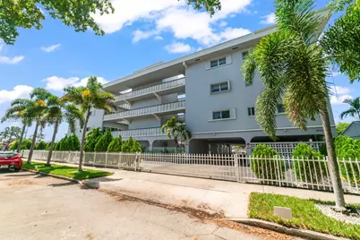 1818 Rodman St #4A, Hollywood, FL 33020 - Photo 1