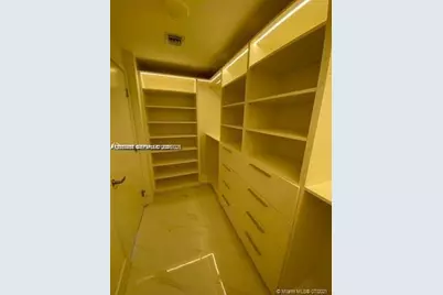 16385 Biscayne Blvd #702, North Miami Beach, FL 33160 - Photo 27