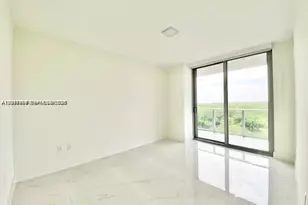 16385 Biscayne Blvd, North Miami Beach, FL 33160 - Photo 21