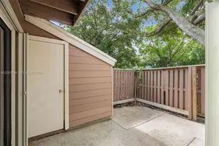 7144 Sportsmans Dr, North Lauderdale, FL 33068 - Photo 15