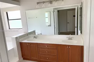 19331 NW 8th St, Pembroke Pines, FL 33029 - Photo 13