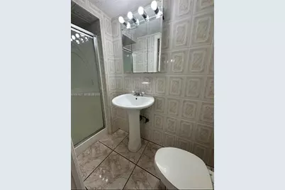 549 W 68th St #4, Hialeah, FL 33014 - Photo 7