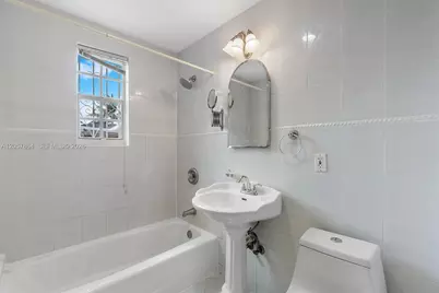 4445 N Michigan Ave, Miami Beach, FL 33140 - Photo 15