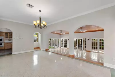 4445 N Michigan Ave, Miami Beach, FL 33140 - Photo 7