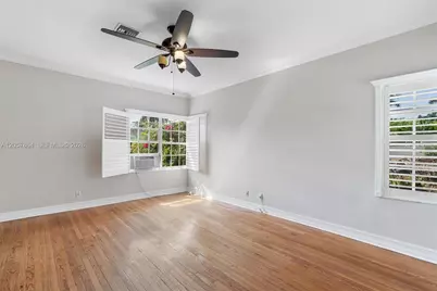 4445 N Michigan Ave, Miami Beach, FL 33140 - Photo 19