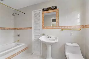 4445 N Michigan Ave, Miami Beach, FL 33140 - Photo 17