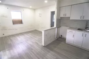 270-272 NW 35th St, Miami, FL 33127 - Photo 5