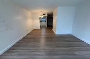 30 NW 87th Ave, Miami, FL 33172 - Photo 5