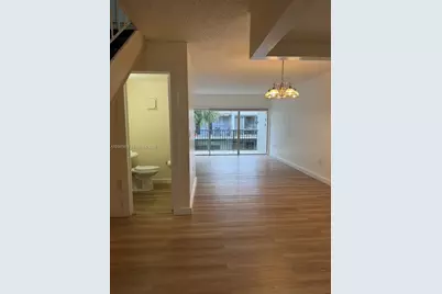 30 NW 87th Ave #C201, Miami, FL 33172 - Photo 3