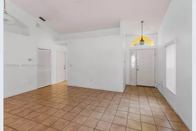 467 SE 20th Dr, Homestead, FL 33033 - Photo 5