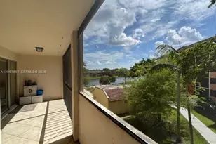 3905 N Nob Hill Rd, Sunrise, FL 33351 - Photo 9