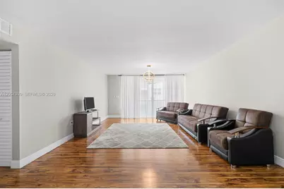 1690 NE 191st St #302-1, Miami, FL 33179 - Photo 7