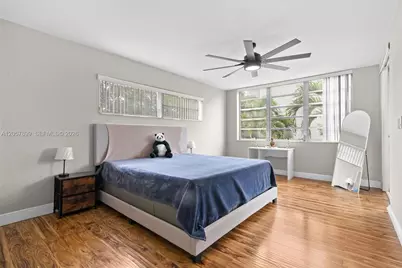 1690 NE 191st St #302-1, Miami, FL 33179 - Photo 9
