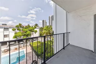 3642 NE 171 St, North Miami Beach, FL 33160 - Photo 29
