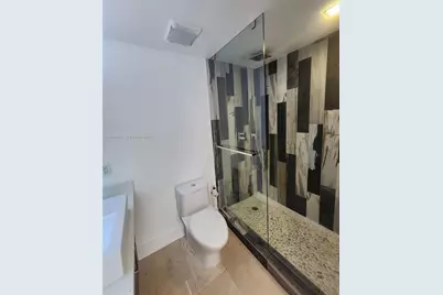 1390 Ocean Dr #402, Miami Beach, FL 33139 - Photo 5