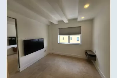 1390 Ocean Dr #402, Miami Beach, FL 33139 - Photo 15