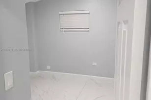 552 NE 161st St, Miami, FL 33162 - Photo 15