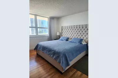 1155 Brickell Bay Dr #1807, Miami, FL 33131 - Photo 7