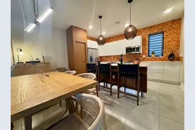 8316 NW 43rd St, Doral, FL 33166 - Photo 11
