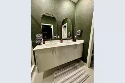 8316 NW 43rd St, Doral, FL 33166 - Photo 21