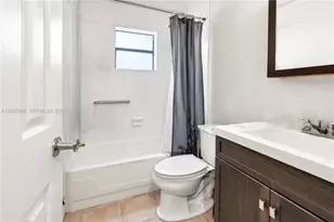 1501 NW 94th Ave, Pembroke Pines, FL 33024 - Photo 17