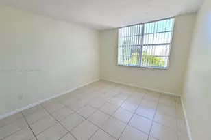496 NW 165th St Rd, Miami, FL 33169 - Photo 9