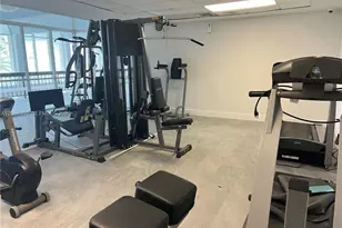 496 NW 165th St Rd, Miami, FL 33169 - Photo 21