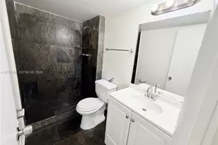 496 NW 165th St Rd, Miami, FL 33169 - Photo 17