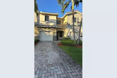 317 NE 194th Ln #317, Miami, FL 33179 - Photo 1