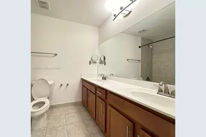 317 NE 194th Ln #317, Miami, FL 33179 - Photo 17