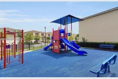 317 NE 194th Ln #317, Miami, FL 33179 - Photo 23