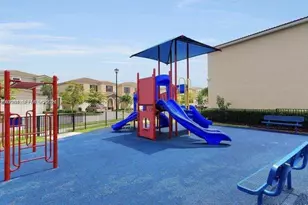 317 NE 194th Ln, Miami, FL 33179 - Photo 23
