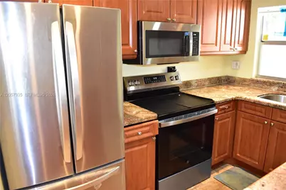 8901 Sunrise Lakes Blvd #211, Sunrise, FL 33322 - Photo 7