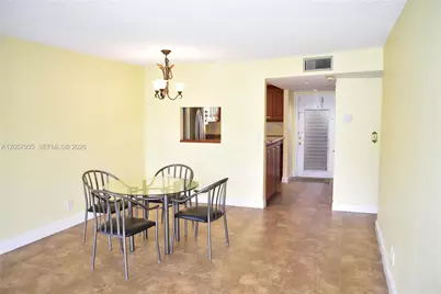 8901 Sunrise Lakes Blvd #211, Sunrise, FL 33322 - Photo 9