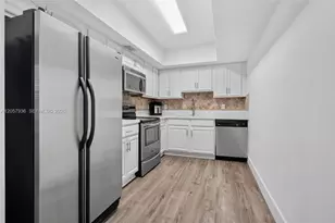2100 Diana Dr, Hallandale Beach, FL 33009 - Photo 9
