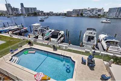 2100 Diana Dr #310, Hallandale Beach, FL 33009 - Photo 23
