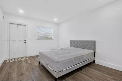 2100 Diana Dr #310, Hallandale Beach, FL 33009 - Photo 17