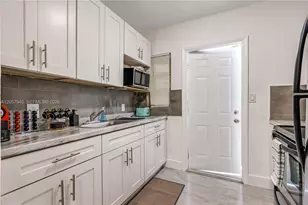 327 NE 55th St, Miami, FL 33137 - Photo 7