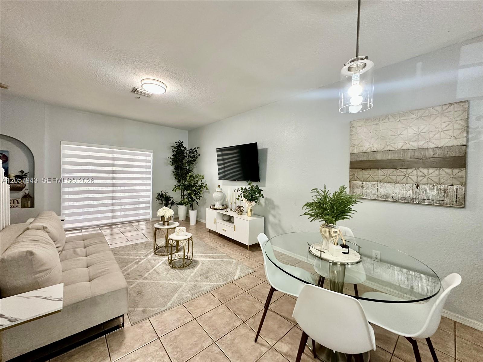 5640 NW 115th Ct #206 - 5640 NW 115th Ct #206, Doral, FL 33178 Luxury Property | Jose Angel Pina