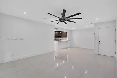 13707 SW 91st Ct #Apt G, Miami, FL 33176 - Photo 5