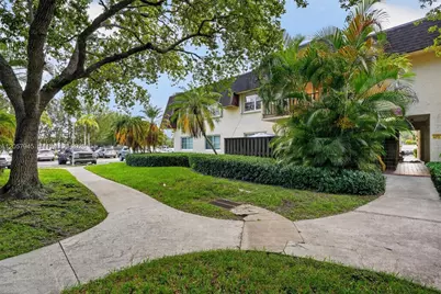 13707 SW 91st Ct #Apt G, Miami, FL 33176 - Photo 1