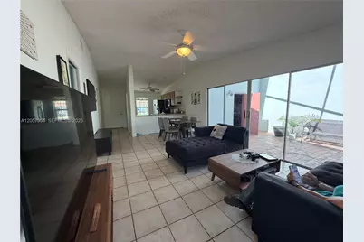 360 B N Lakewood Cir E, Margate, FL 33063 - Photo 5